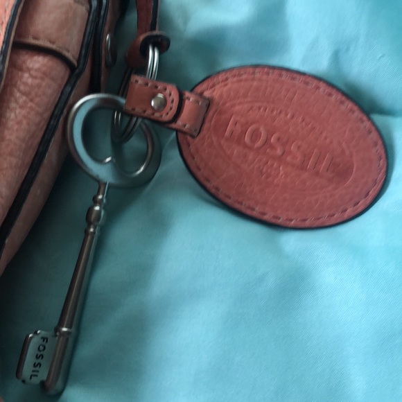 Fossil crossbody purse - Picture 2 of 6